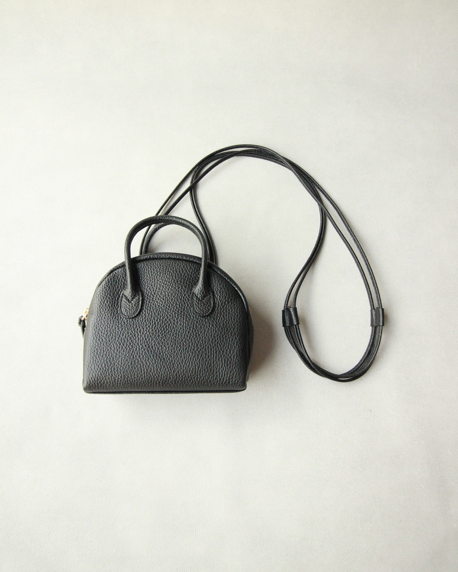 美品　StitchandSew  レザー　横長バッグ　ブラック StitchandSew（ステッチアンドソー） スティッチアンドソー イタリアン