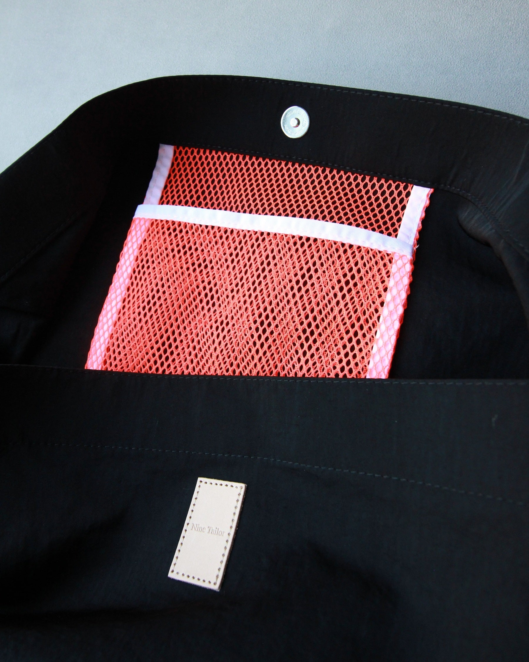 N-1204 / Petal Bag – Nine Tailor