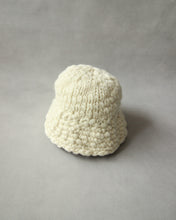 Load image into Gallery viewer, N-1550 / Cockscomb Hat