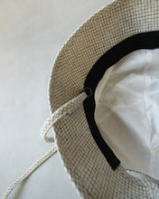 画像をギャラリービューアに読み込む, N-1606 / Horsetail Hat 