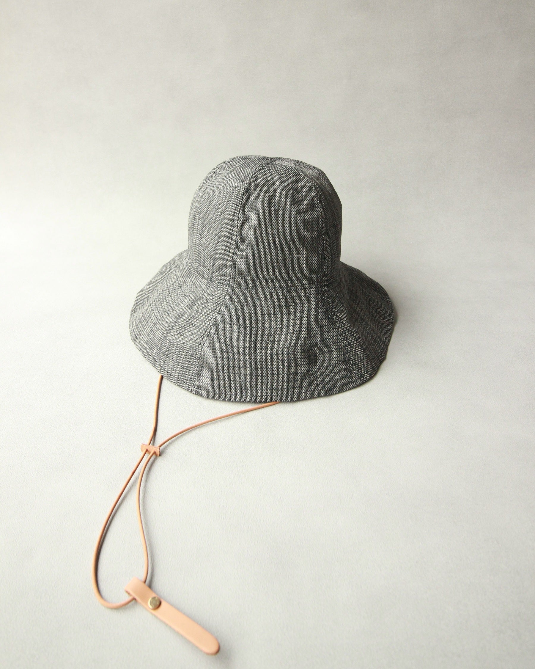 N-1426 / Poir Orchid Hat – Nine Tailor