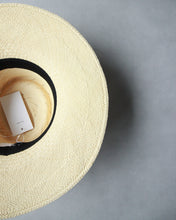 Load image into Gallery viewer, NW 10-25 / Laurel Hat