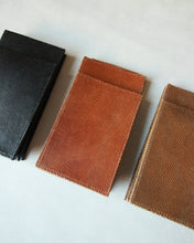 画像をギャラリービューアに読み込む, 【StitchandSew】Lizard Smartphone Bag