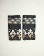 Load image into Gallery viewer, N-1337 / Parry Arm Warmer
