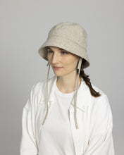 画像をギャラリービューアに読み込む, N-1606 / Horsetail Hat