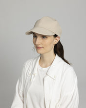 画像をギャラリービューアに読み込む, N-1632 / Lupine Cap