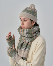 Load image into Gallery viewer, N-1520 / Mugwort Stole
