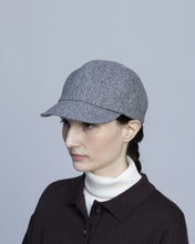 画像をギャラリービューアに読み込む, N-196 / Lymington Cap (Tweed)
