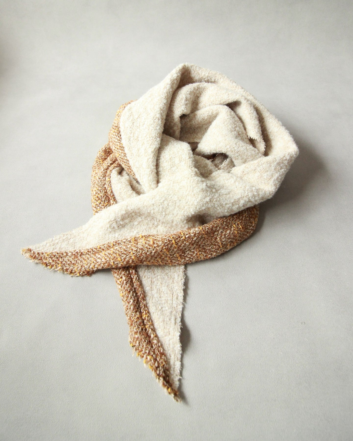 N-1508 / Euryops Stole