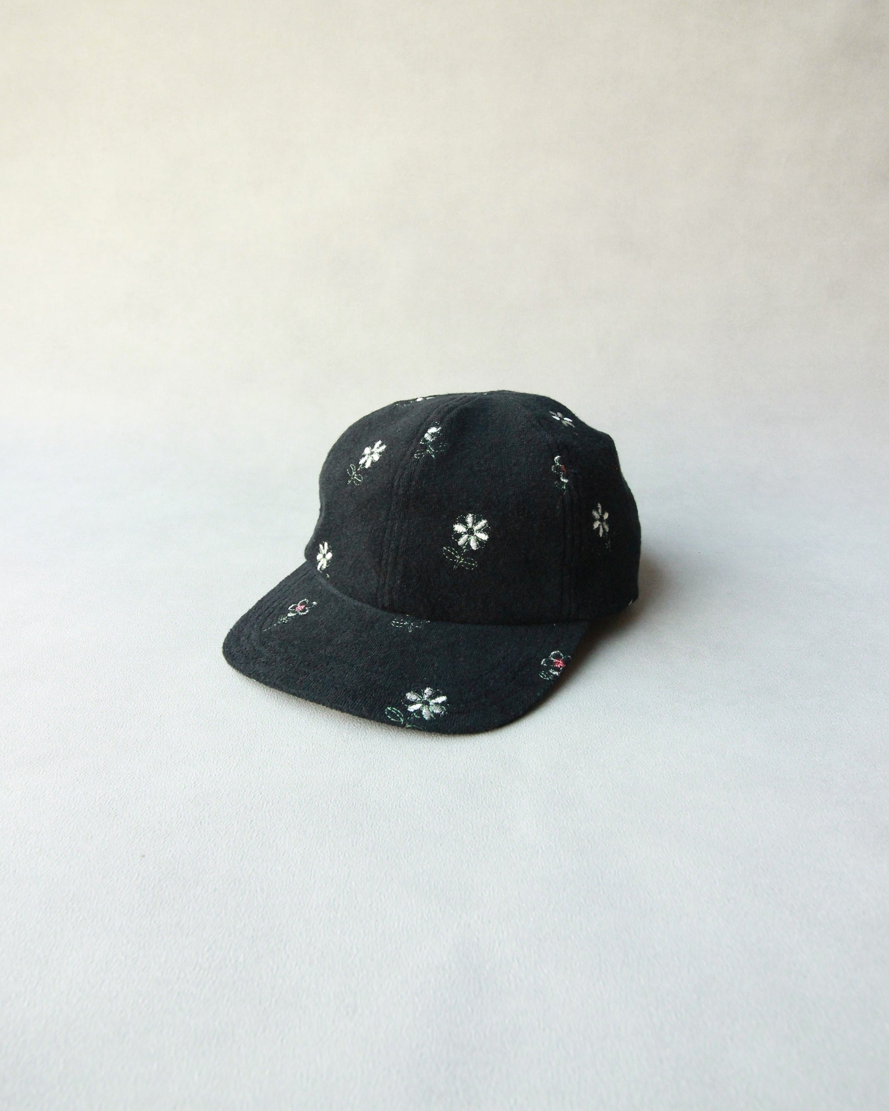 帽子 Nine Tailor Adenium Cap comesandgoes Nine Tailor（ナインテイラー）の「Nine Tailor Adenium Hat (N