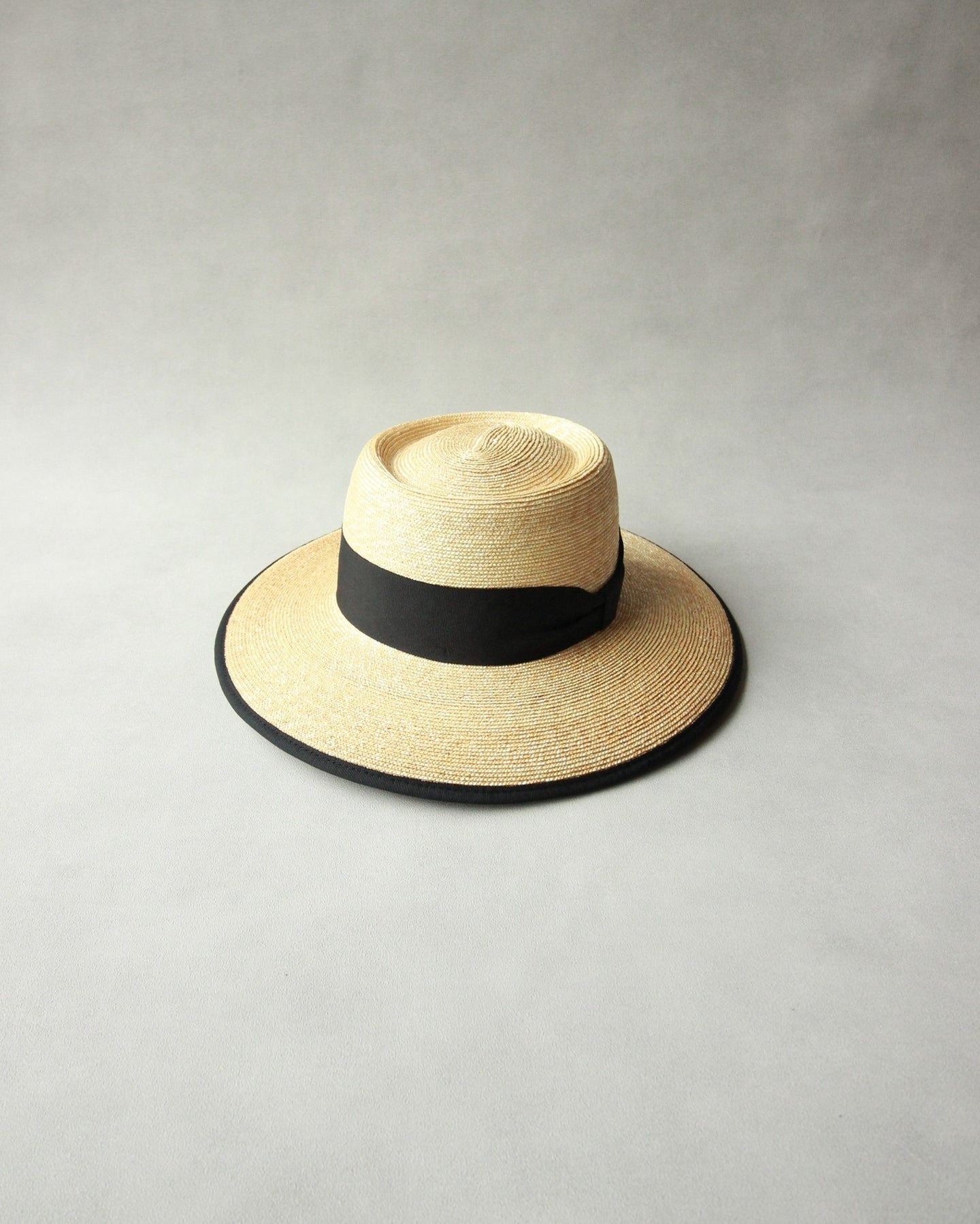 N-711 / Lantana Hat (Piping)