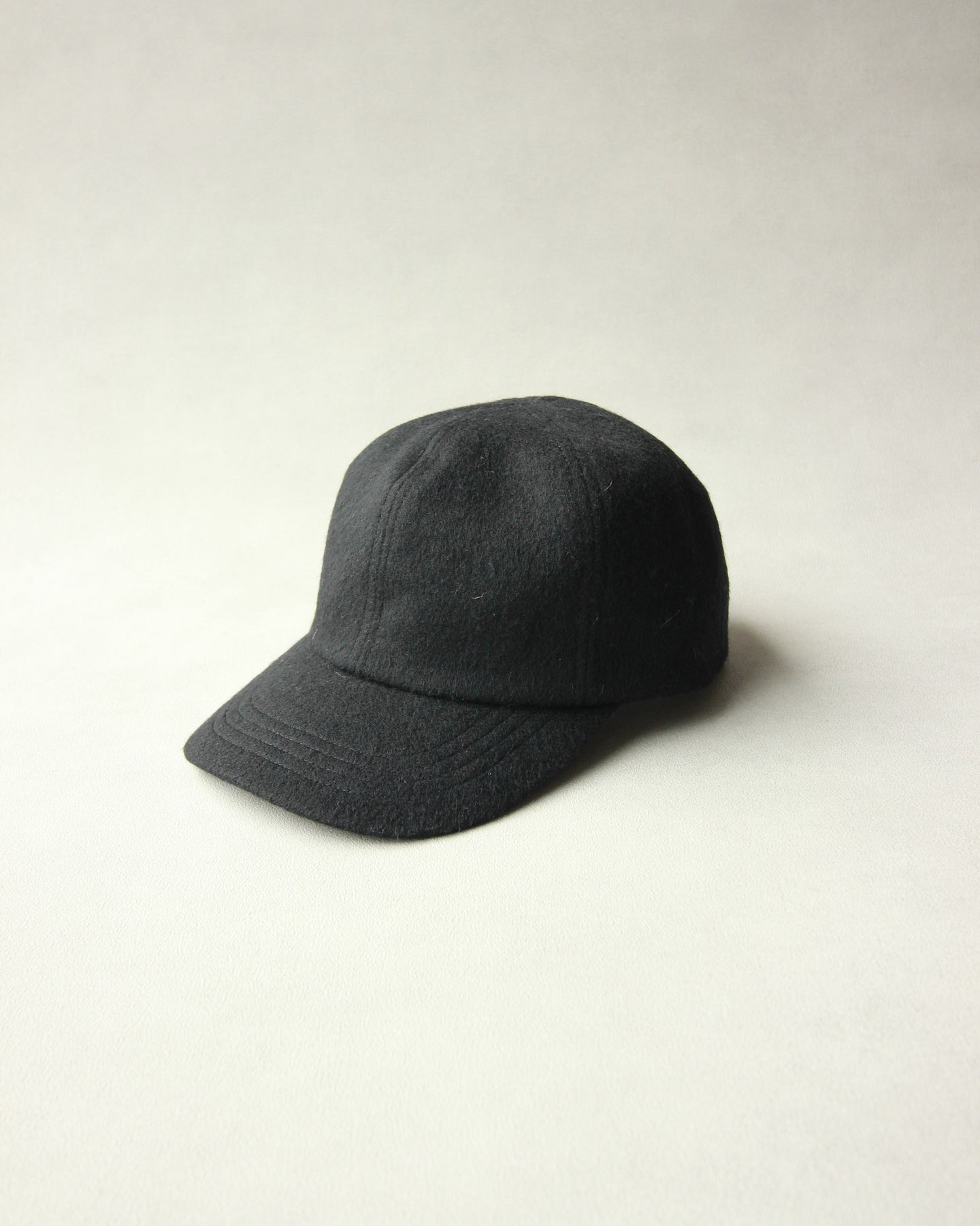 N-812 / Shaggy Solid Cap