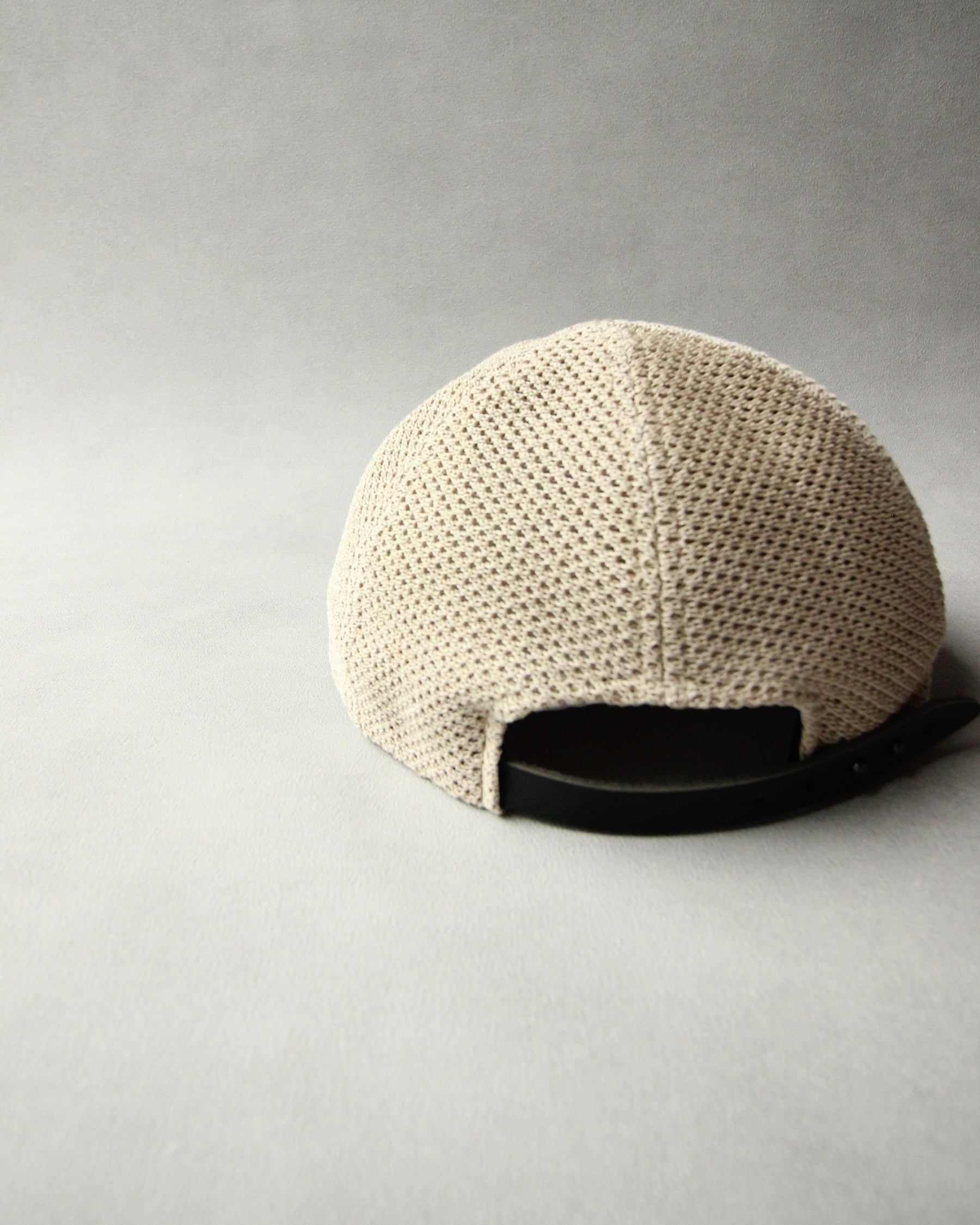 N-1638 / Gardenia Cap – Nine Tailor