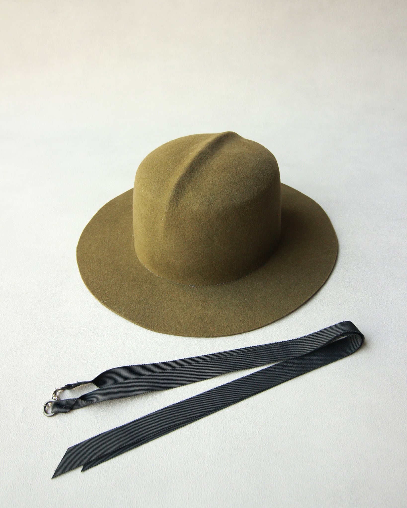 N-1134 / Feijoa Hat – Nine Tailor