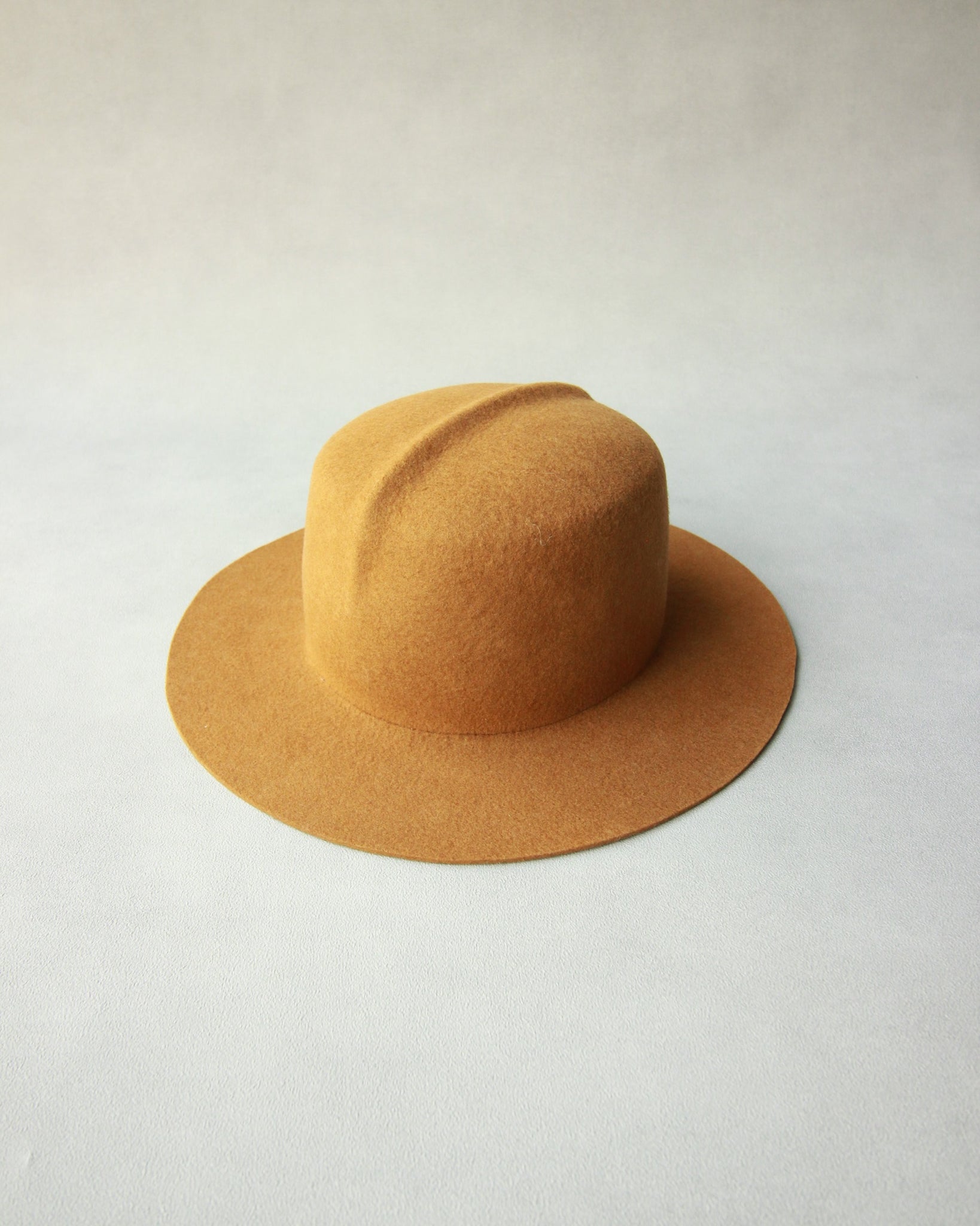 N-1134 / Feijoa Hat – Nine Tailor