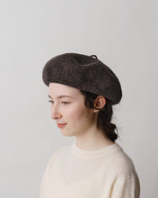 画像をギャラリービューアに読み込む, N-1030 / Cestrum Oak Beret

