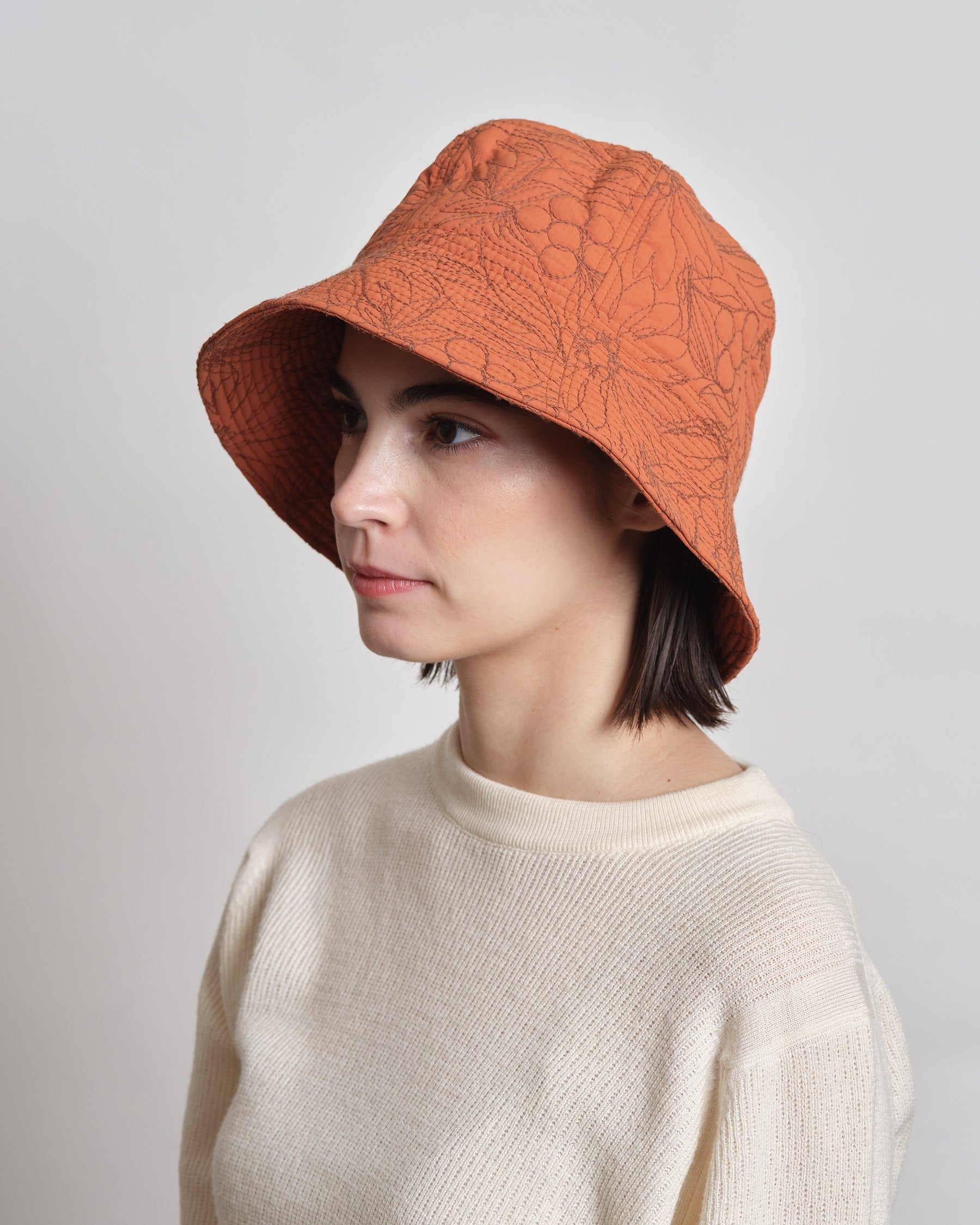 Nine Tailor ナインテーラー バケットハット Hosta Hat NINE TAILOR(ナインテイラー) 耳当て付きバケットハット Elm