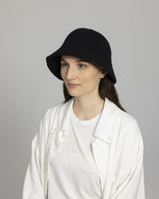 画像をギャラリービューアに読み込む, N-1616 / Fragrant Hat
