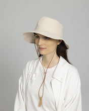 將圖片載入圖庫檢視器 N-1621 / Cockspur Hat
